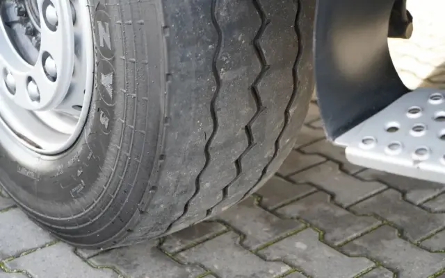 MAN TGS 33.360 / 6x4 / WYWROTKA TYLNOZSYPOWA 5,8 M + HDS HIAB XS 122 / STEROWANIE RADIOWE / HDS ZA KABINĄ / EURO 5 / MANUAL 