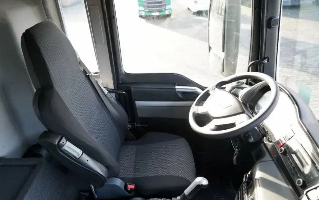 MAN TGS 33.360 / 6x4 / WYWROTKA TYLNOZSYPOWA 5,8 M + HDS HIAB XS 122 / STEROWANIE RADIOWE / HDS ZA KABINĄ / EURO 5 / MANUAL 