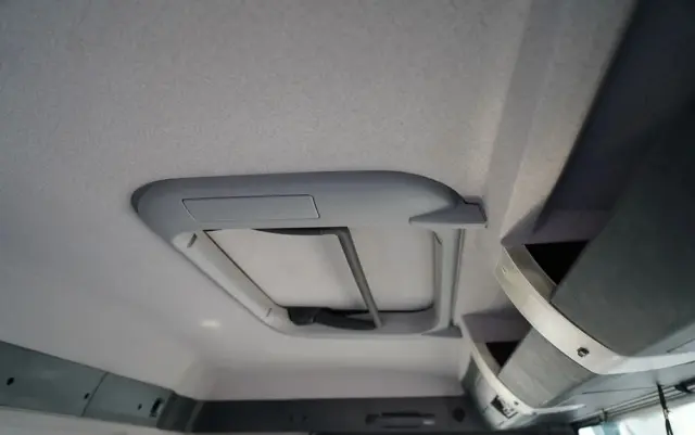 MAN TGS 33.360 / 6x4 / WYWROTKA TYLNOZSYPOWA 5,8 M + HDS HIAB XS 122 / STEROWANIE RADIOWE / HDS ZA KABINĄ / EURO 5 / MANUAL 