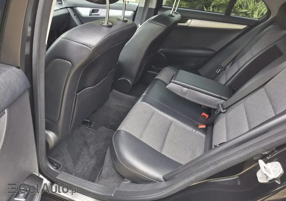 MERCEDES-BENZ Klasa C 180 BlueEFFICIENCY 7G-TRONIC Avantgarde