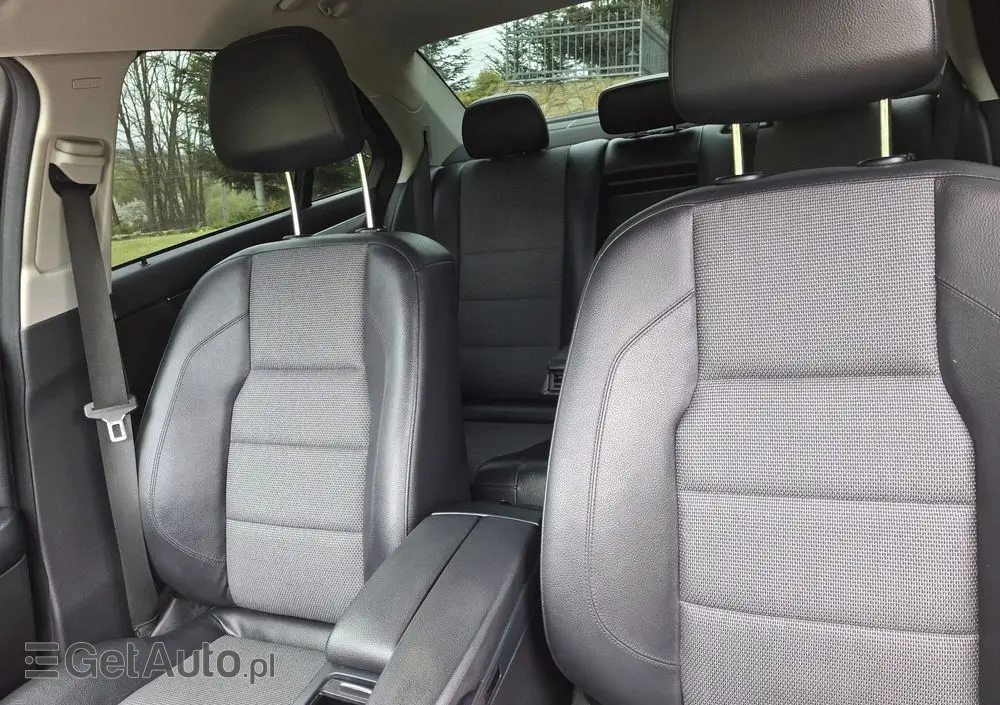 MERCEDES-BENZ Klasa C 180 BlueEFFICIENCY 7G-TRONIC Avantgarde