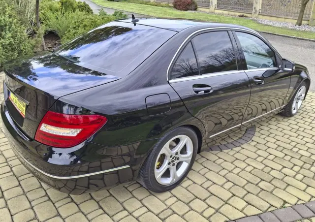 MERCEDES-BENZ Klasa C 180 BlueEFFICIENCY 7G-TRONIC Avantgarde