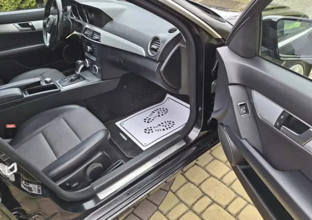 MERCEDES-BENZ Klasa C 180 BlueEFFICIENCY 7G-TRONIC Avantgarde