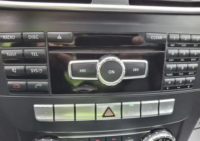 MERCEDES-BENZ Klasa C 180 BlueEFFICIENCY 7G-TRONIC Avantgarde