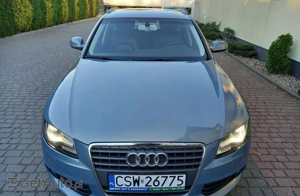 AUDI A4 