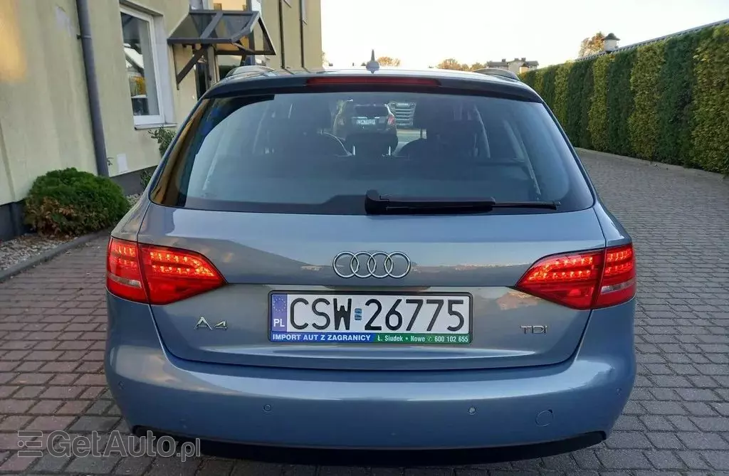AUDI A4 