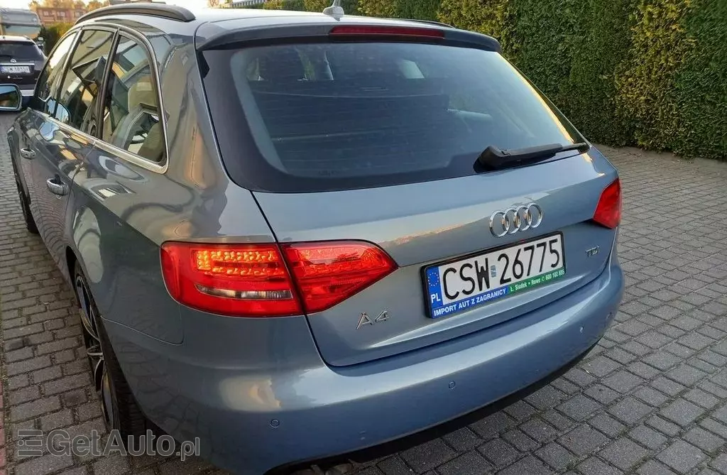 AUDI A4 