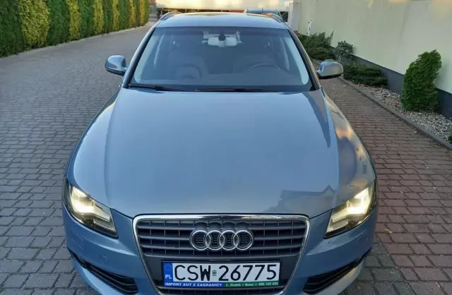 AUDI A4 