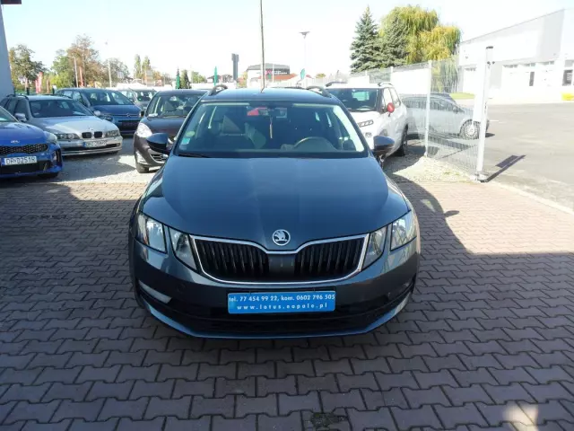 SKODA Octavia 