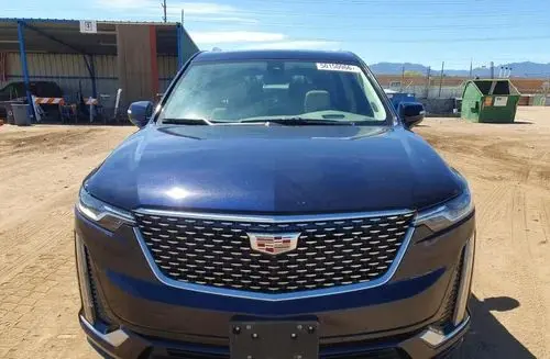 CADILLAC XT6 