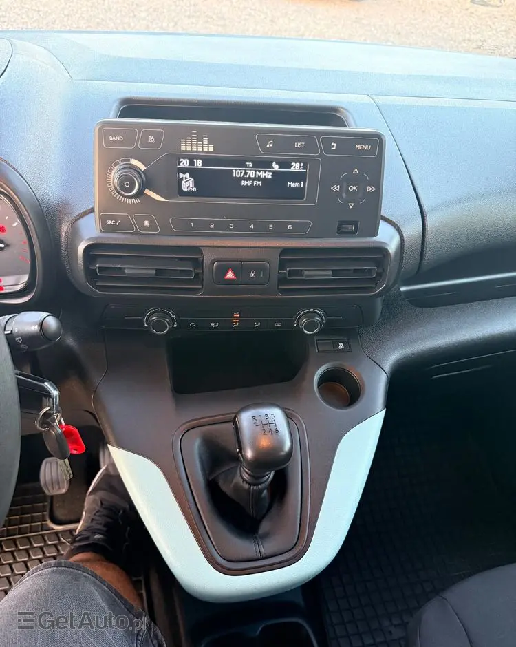 CITROËN Berlingo XL 7-Sitzer PureTech 110 FEEL