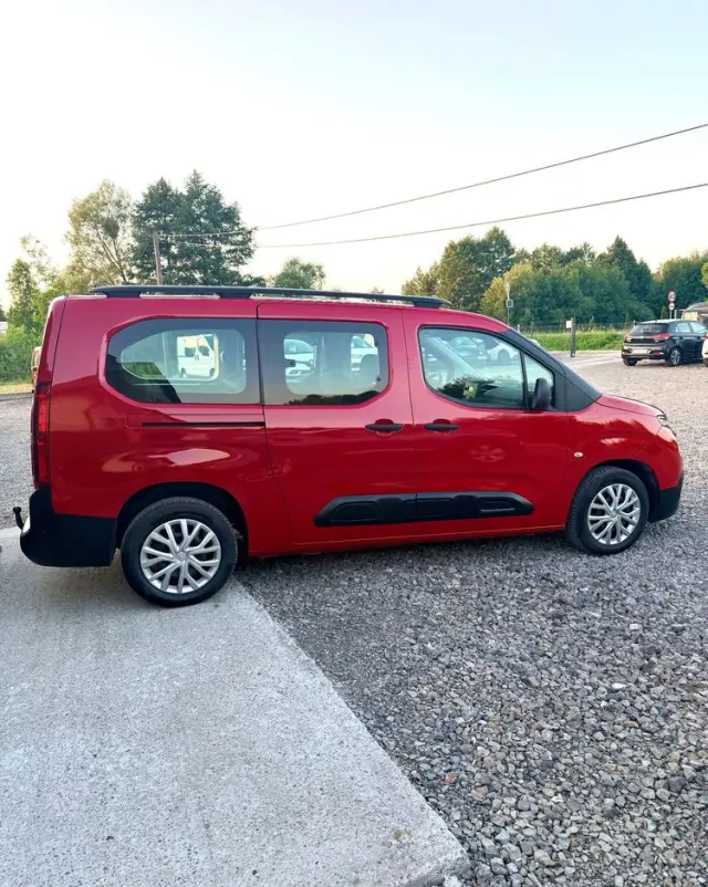 CITROËN Berlingo XL 7-Sitzer PureTech 110 FEEL