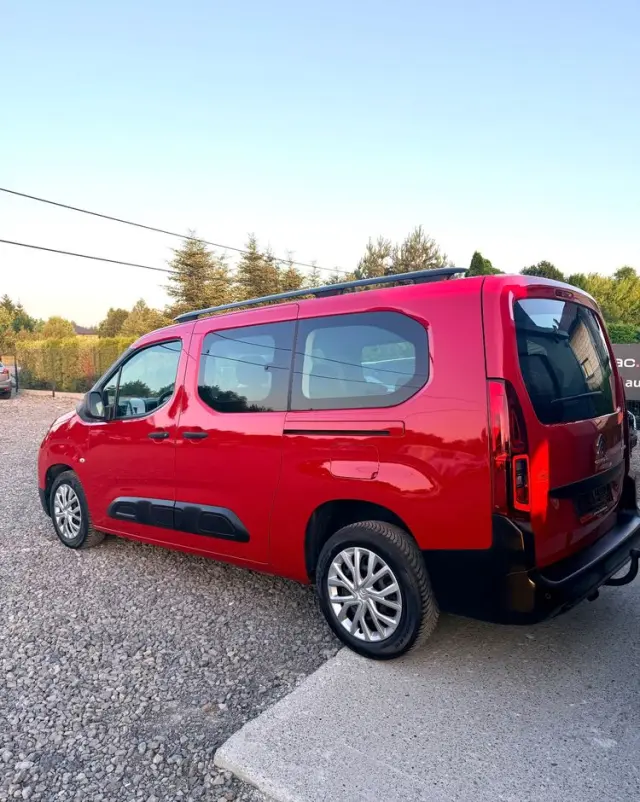 CITROËN Berlingo XL 7-Sitzer PureTech 110 FEEL