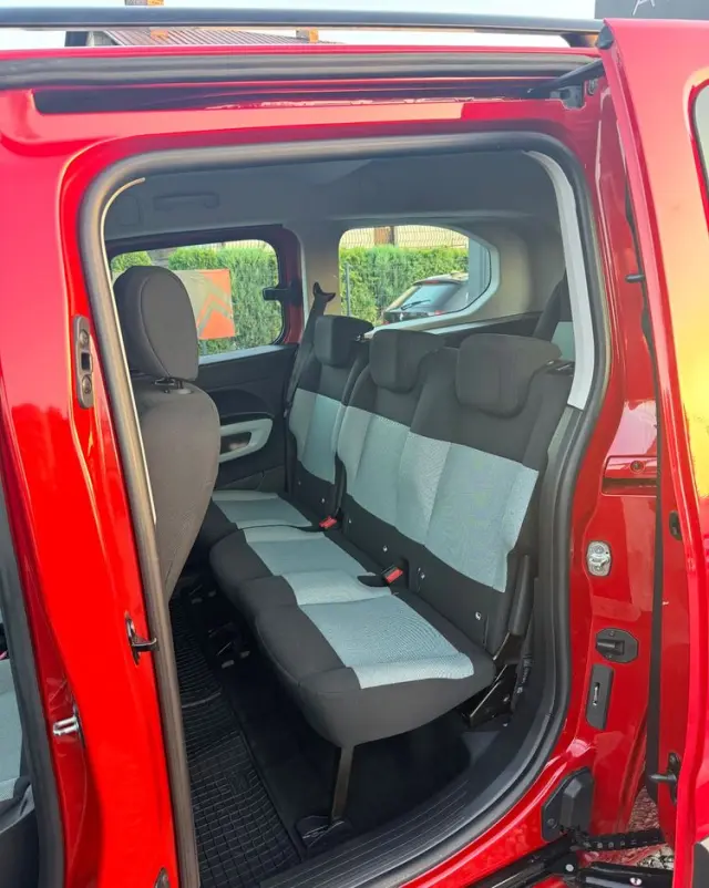CITROËN Berlingo XL 7-Sitzer PureTech 110 FEEL