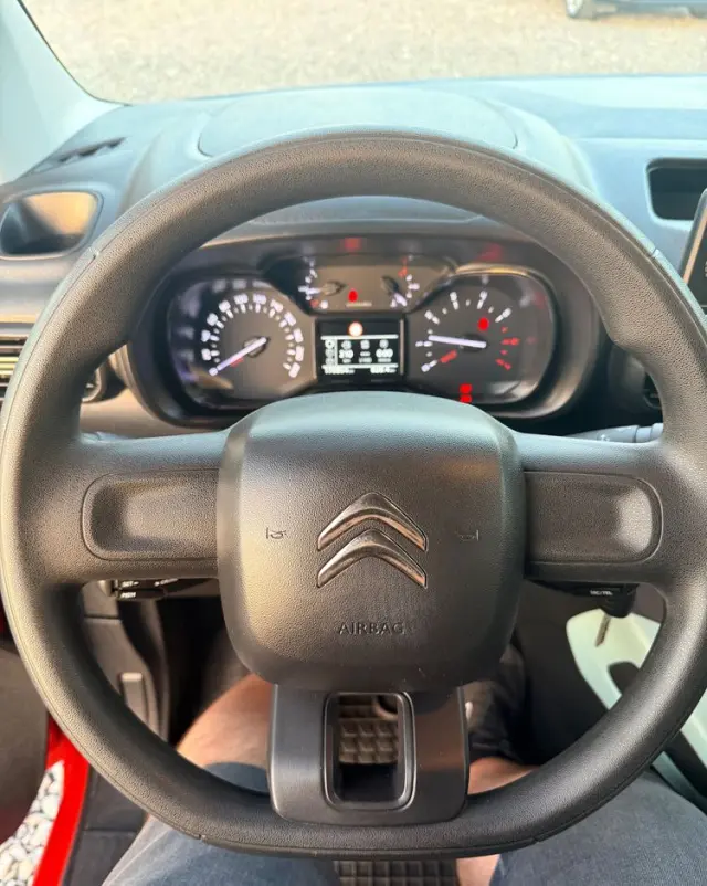 CITROËN Berlingo XL 7-Sitzer PureTech 110 FEEL