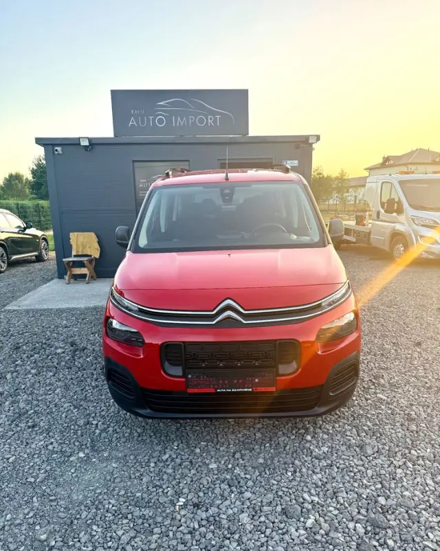 CITROËN Berlingo XL 7-Sitzer PureTech 110 FEEL
