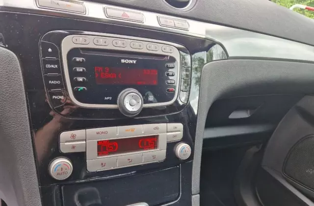 FORD S-Max 2.0 TDCi DPF Titanium