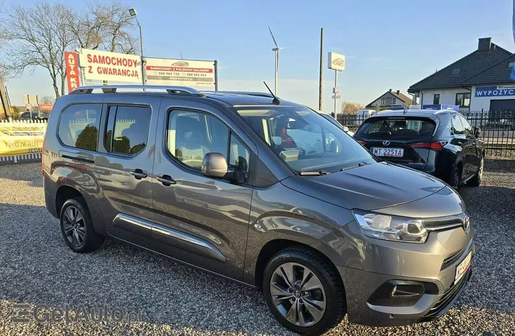 TOYOTA Proace 