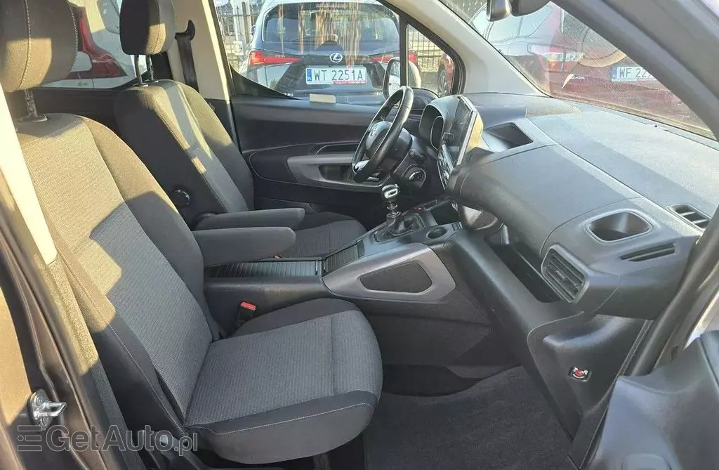 TOYOTA Proace 