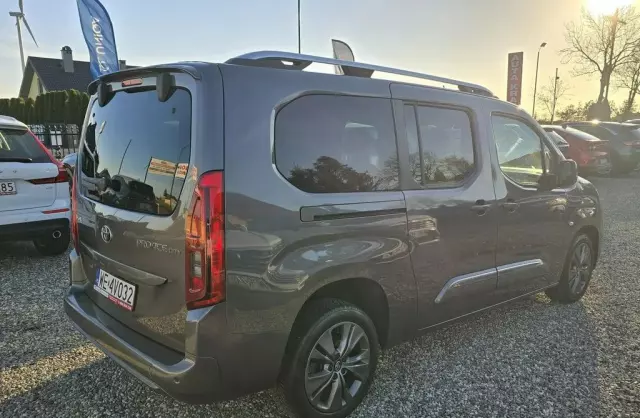 TOYOTA Proace 