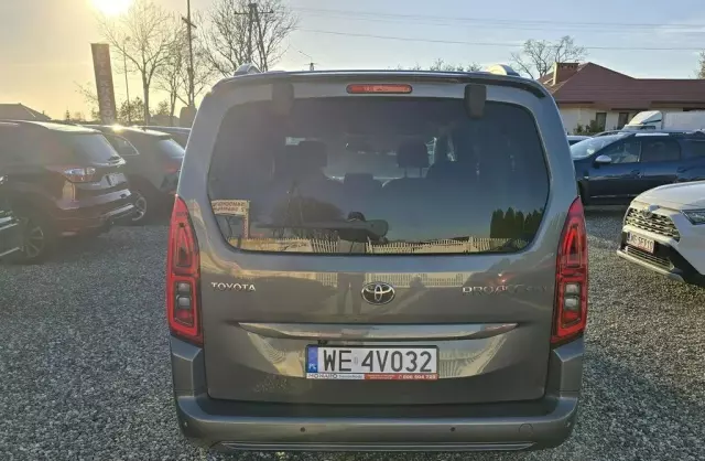 TOYOTA Proace 