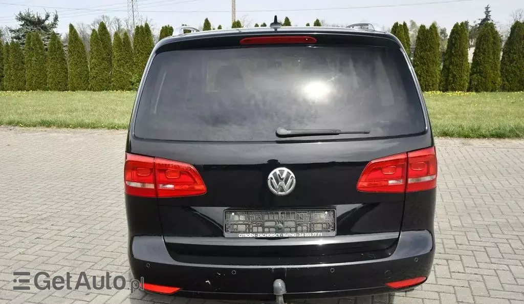 VOLKSWAGEN Touran 
