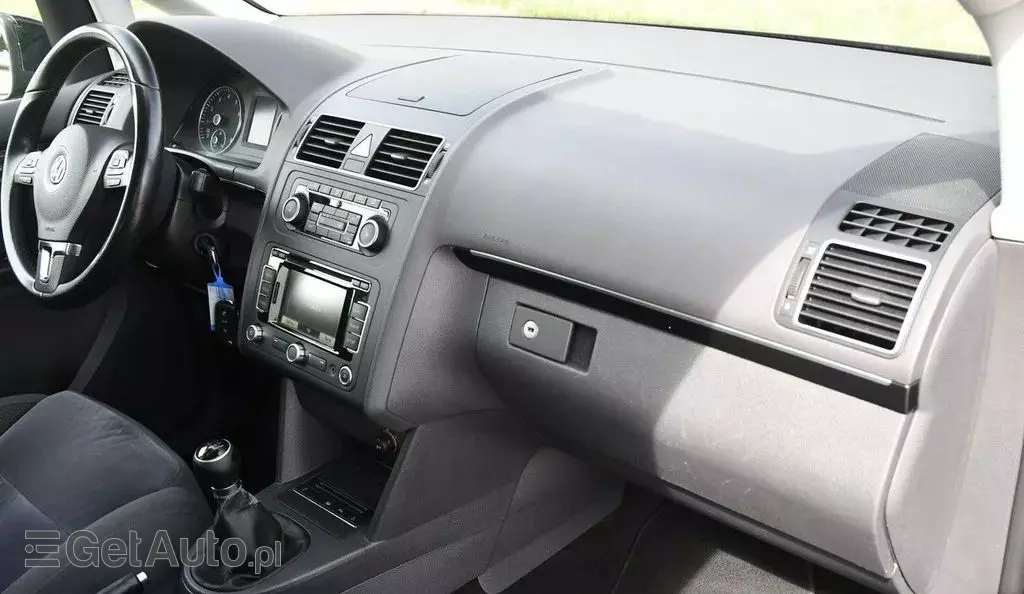 VOLKSWAGEN Touran 