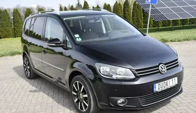 VOLKSWAGEN Touran 