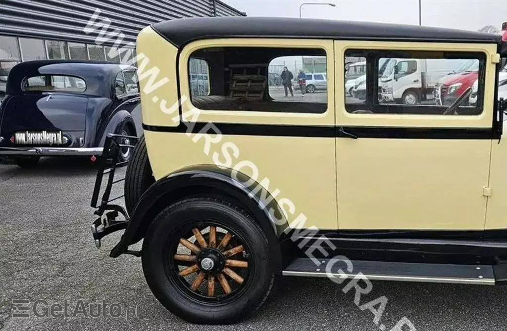 ERSKINE 50 Club Sedan 2.4 