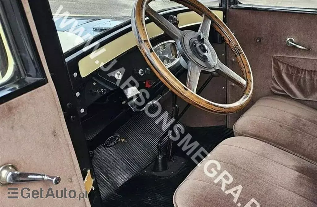 ERSKINE 50 Club Sedan 2.4 