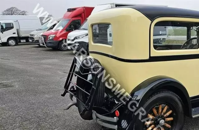 ERSKINE 50 Club Sedan 2.4 