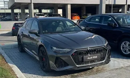 AUDI Rs6 