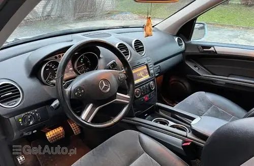 MERCEDES-BENZ ML 