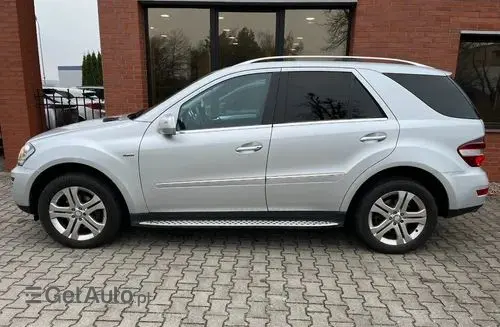 MERCEDES-BENZ ML 
