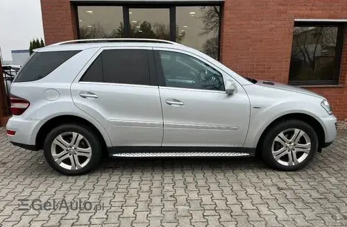 MERCEDES-BENZ ML 