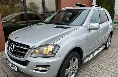 MERCEDES-BENZ ML 