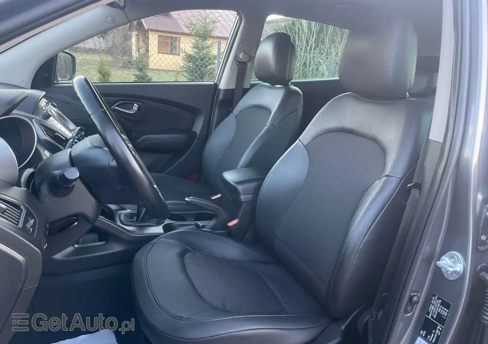 HYUNDAI Ix35 1.7 CRDi 2WD blue Finale Gold