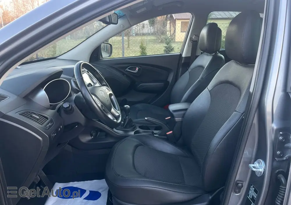 HYUNDAI Ix35 1.7 CRDi 2WD blue Finale Gold