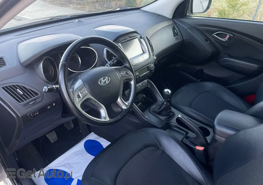 HYUNDAI Ix35 1.7 CRDi 2WD blue Finale Gold