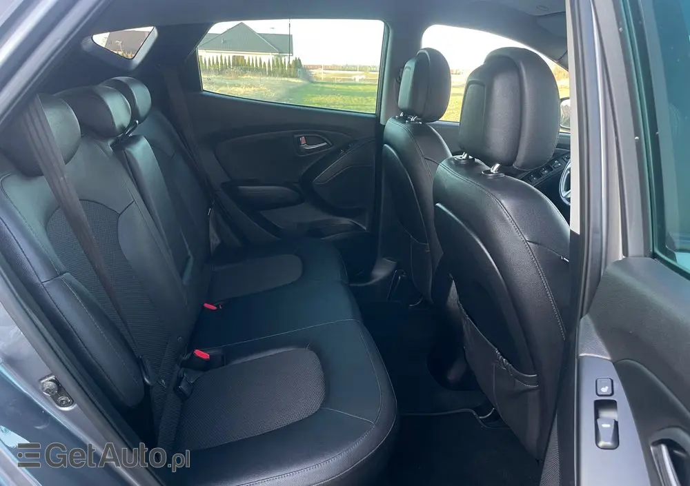 HYUNDAI Ix35 1.7 CRDi 2WD blue Finale Gold