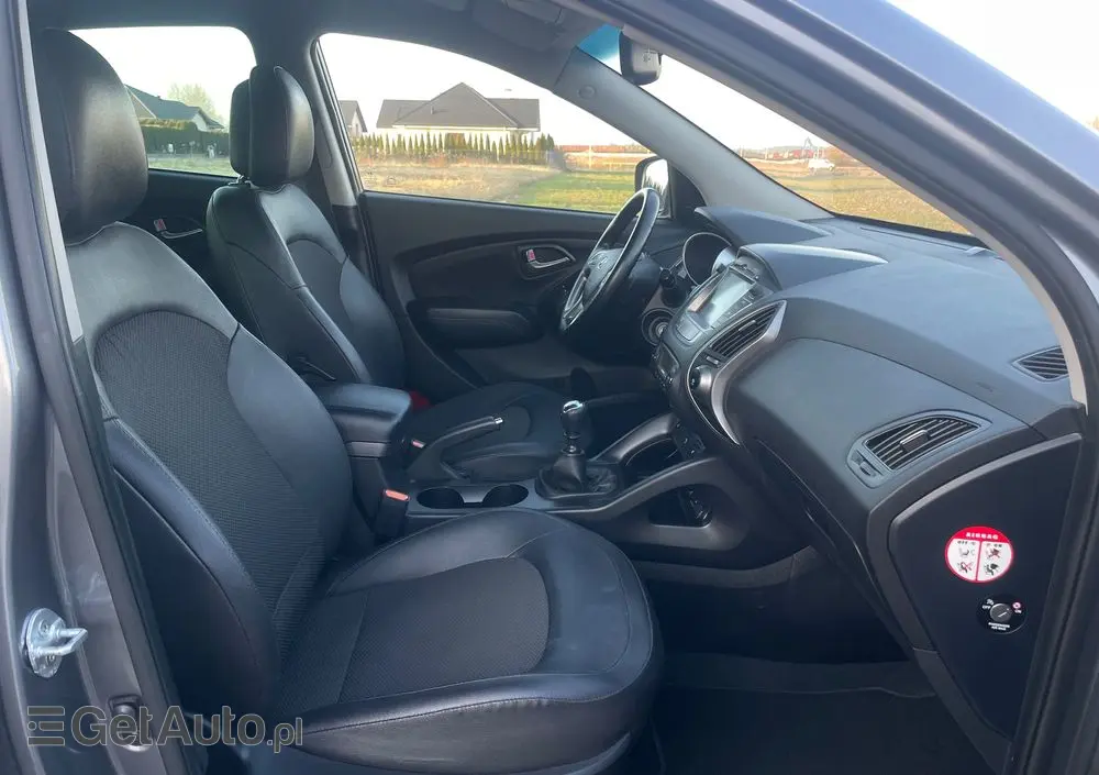 HYUNDAI Ix35 1.7 CRDi 2WD blue Finale Gold