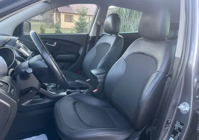 HYUNDAI Ix35 1.7 CRDi 2WD blue Finale Gold