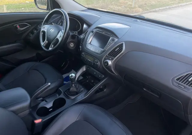 HYUNDAI Ix35 1.7 CRDi 2WD blue Finale Gold