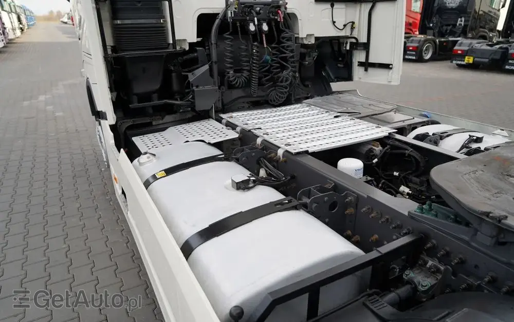 VOLVO FH 500 / KLIMATYZACJA POSTOJOWA / CAŁA NA PODUSZAKCH / EURO 6 