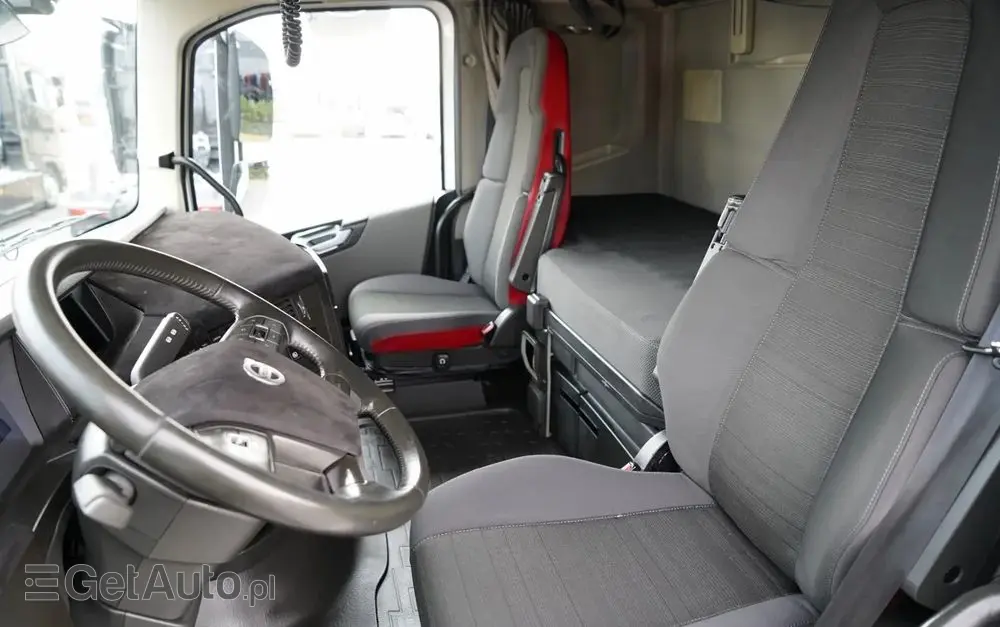 VOLVO FH 500 / KLIMATYZACJA POSTOJOWA / CAŁA NA PODUSZAKCH / EURO 6 