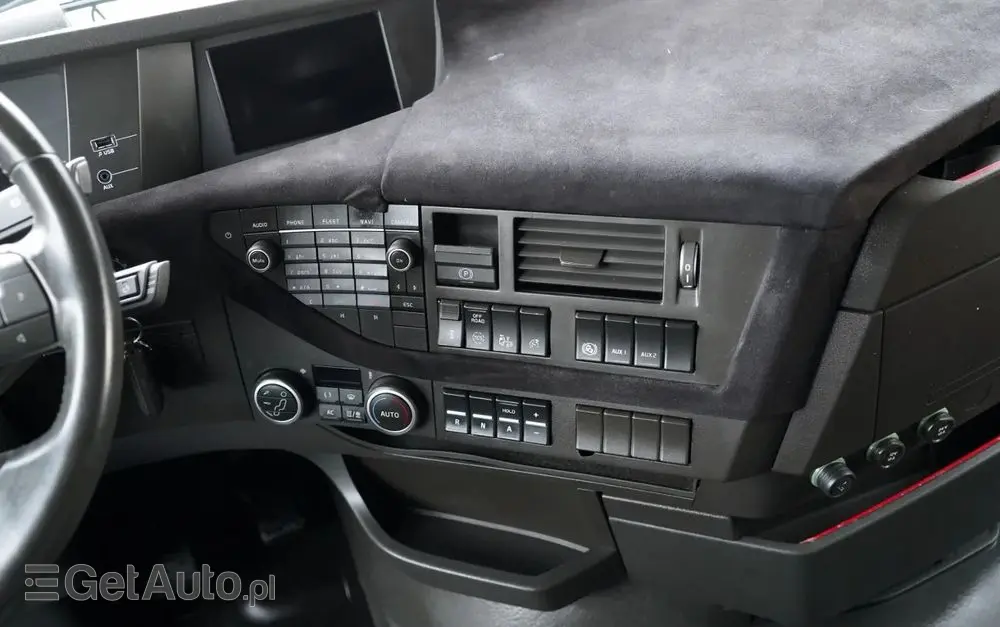 VOLVO FH 500 / KLIMATYZACJA POSTOJOWA / CAŁA NA PODUSZAKCH / EURO 6 