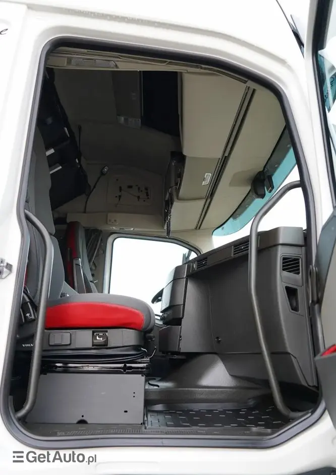 VOLVO FH 500 / KLIMATYZACJA POSTOJOWA / CAŁA NA PODUSZAKCH / EURO 6 