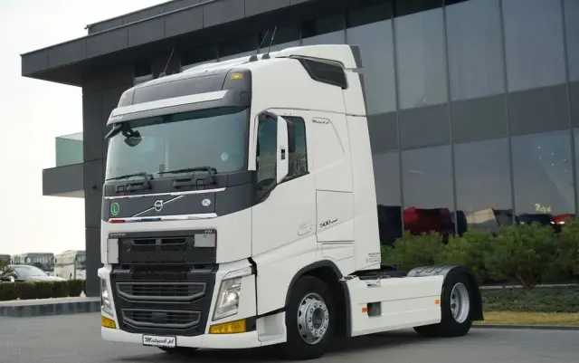 VOLVO FH 500 / KLIMATYZACJA POSTOJOWA / CAŁA NA PODUSZAKCH / EURO 6 