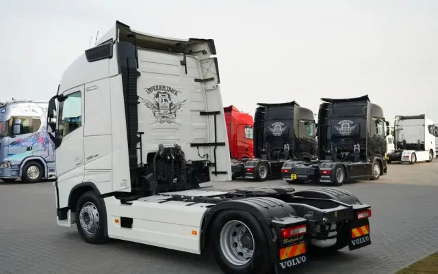 VOLVO FH 500 / KLIMATYZACJA POSTOJOWA / CAŁA NA PODUSZAKCH / EURO 6 