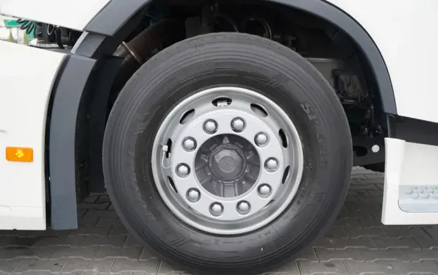 VOLVO FH 500 / KLIMATYZACJA POSTOJOWA / CAŁA NA PODUSZAKCH / EURO 6 